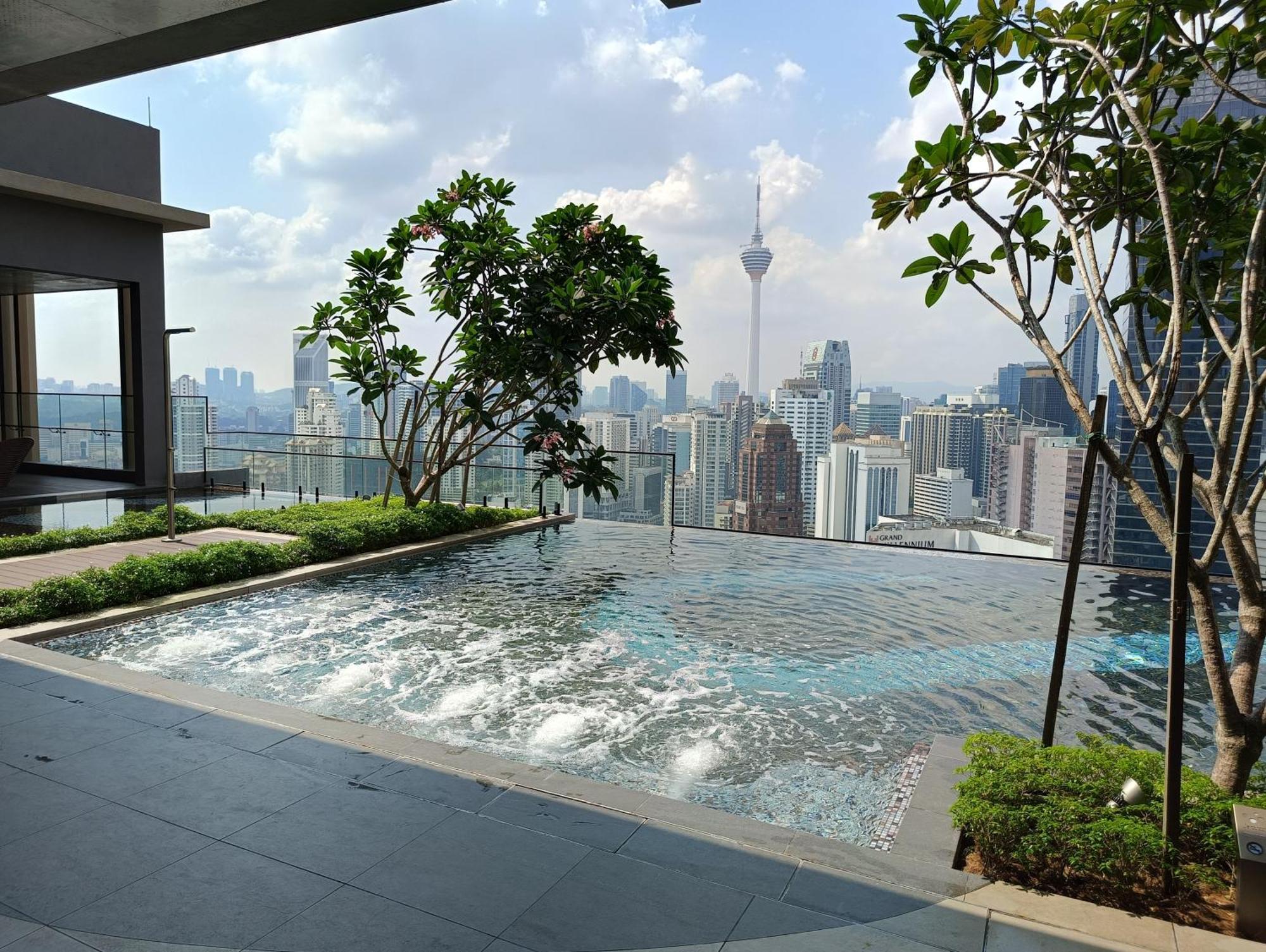 Klcc Suites At Axon