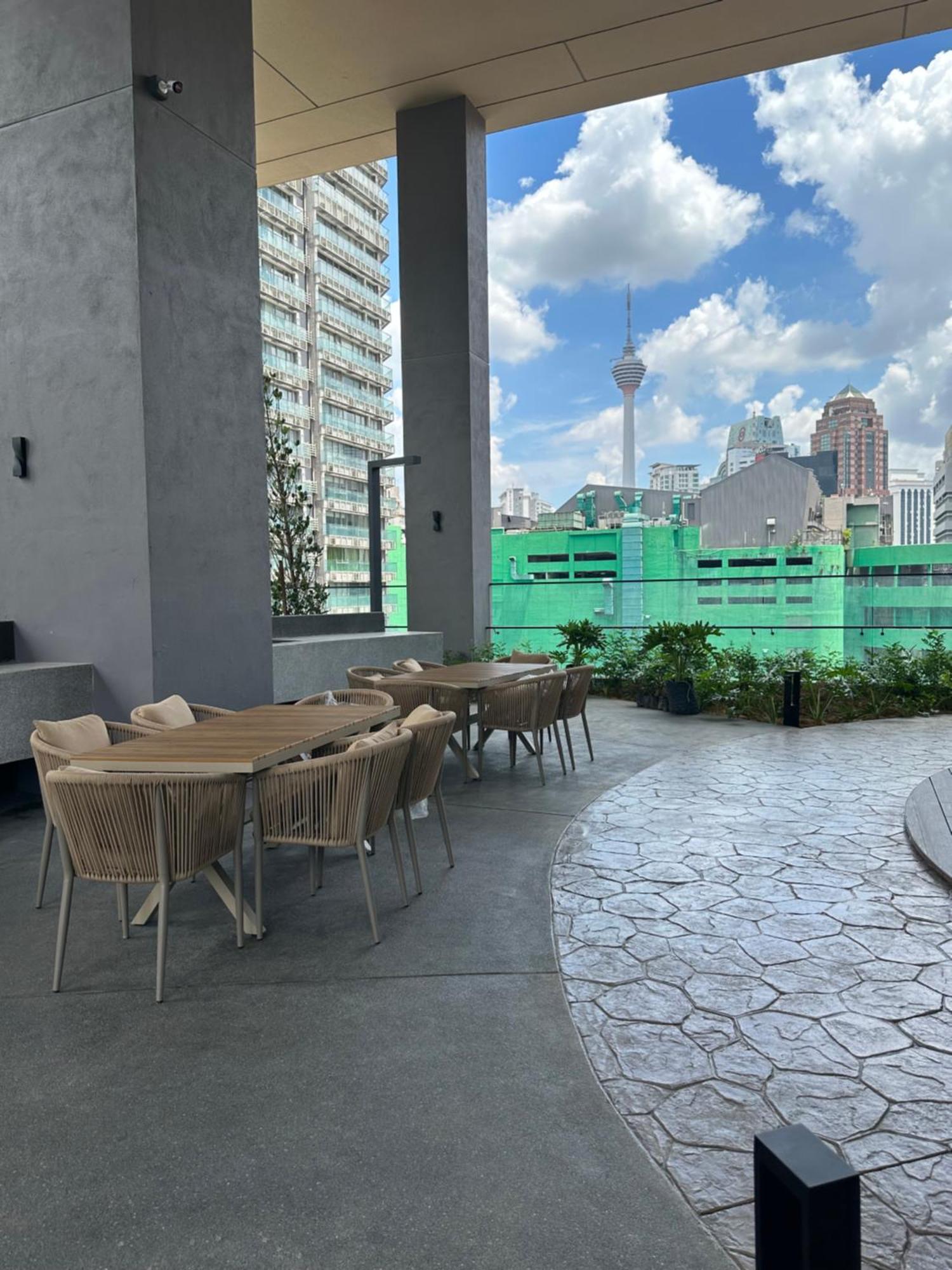 Klcc Suites At Axon