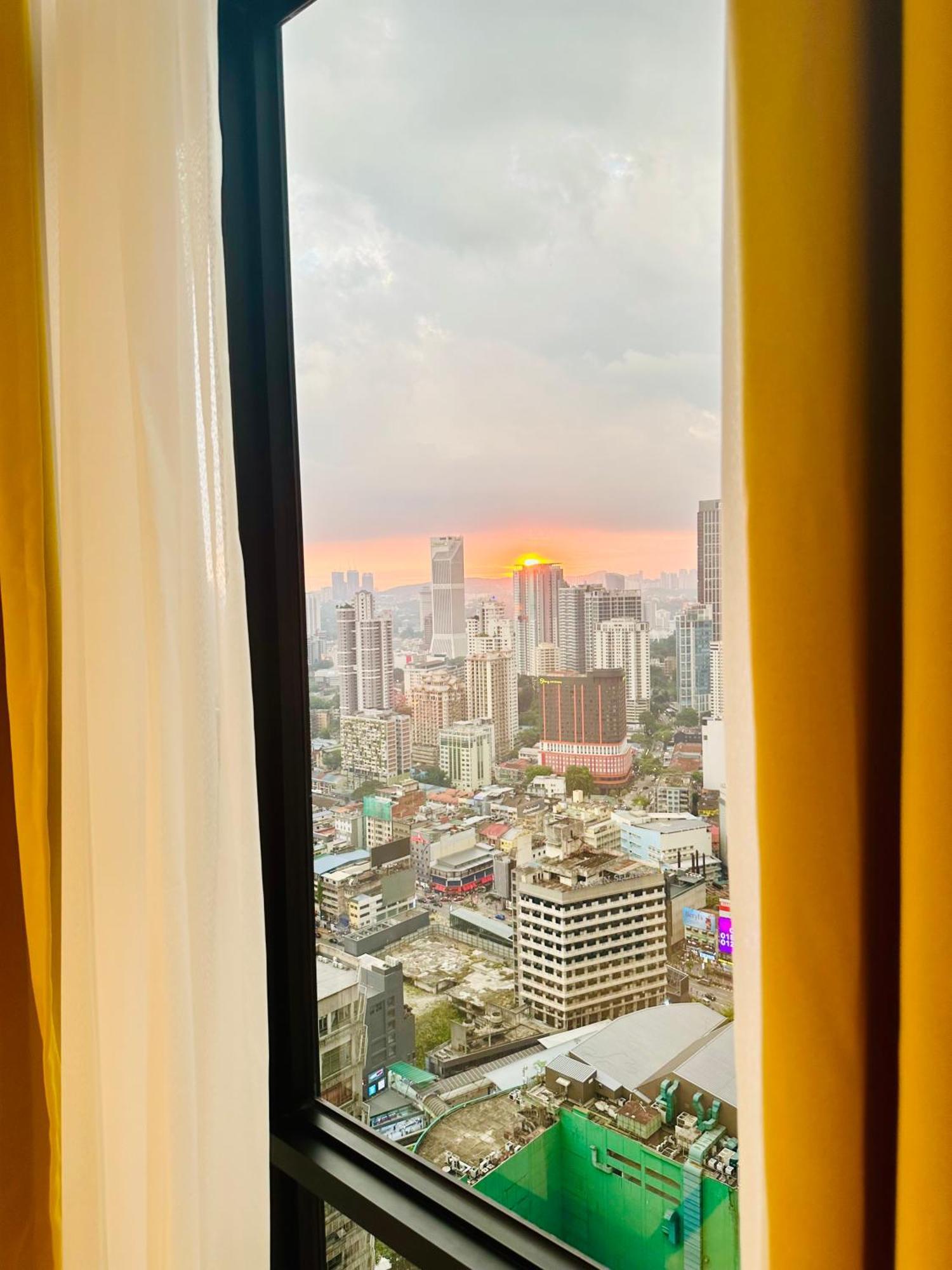 Klcc Suites At Axon *