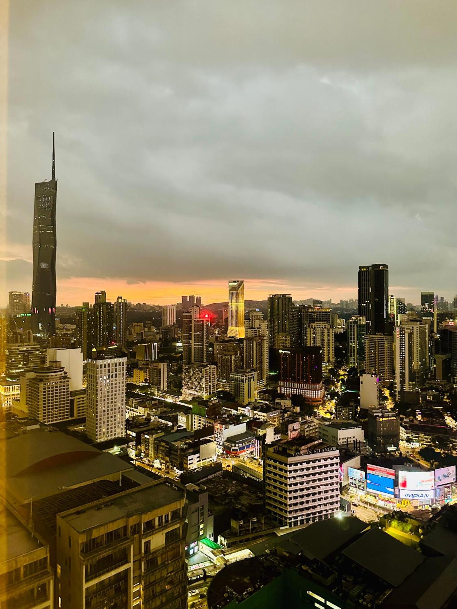 Klcc Suites At Axon *