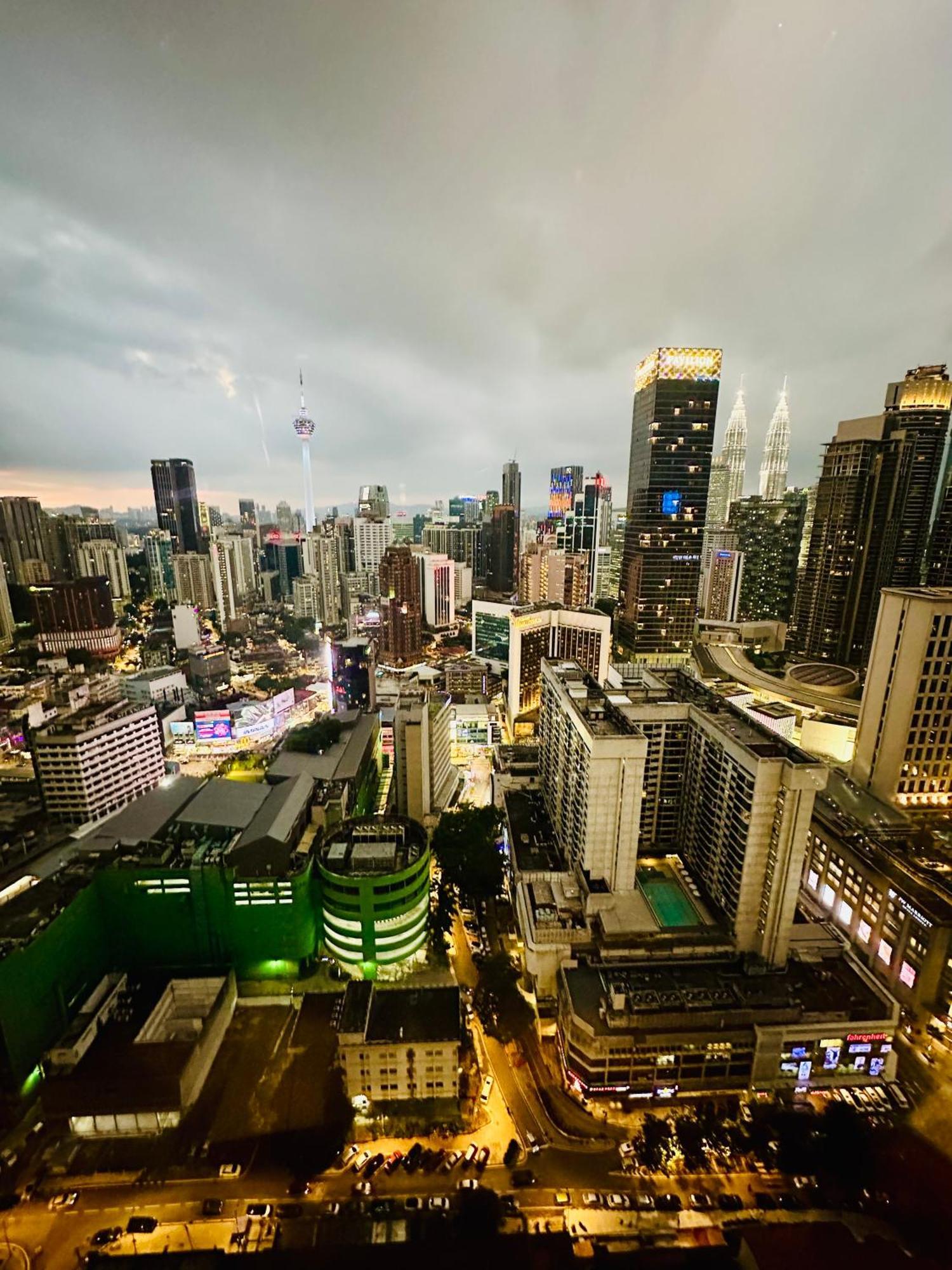 Klcc Suites At Axon *